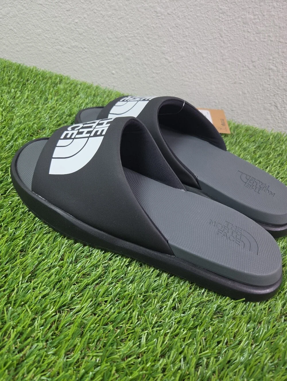 The North Face Triarch Slide Men’s Sandals Black/White US 11 NF0A5JCAKY4-110